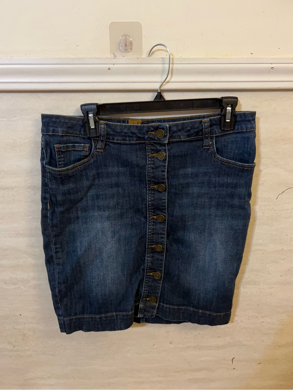 KUT from the Kloth button-front denim mini skirt. - Picture 3 of 13
